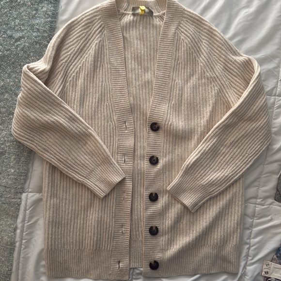 Everlane Felted Merino Cocoon Cardigan - Picture 2 of 4